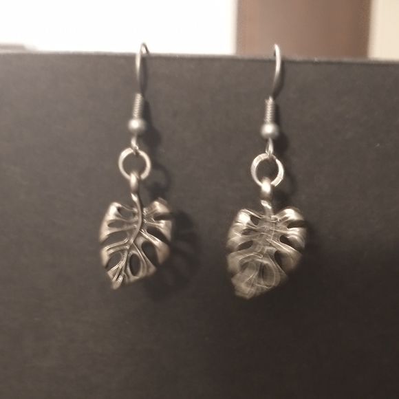 Earrings - Picture 10 of 10